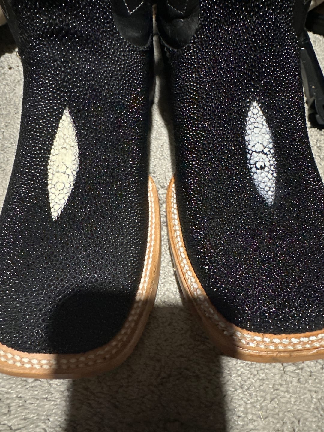 Customer photo review of Cowboy Boot Stingray Mantarraya