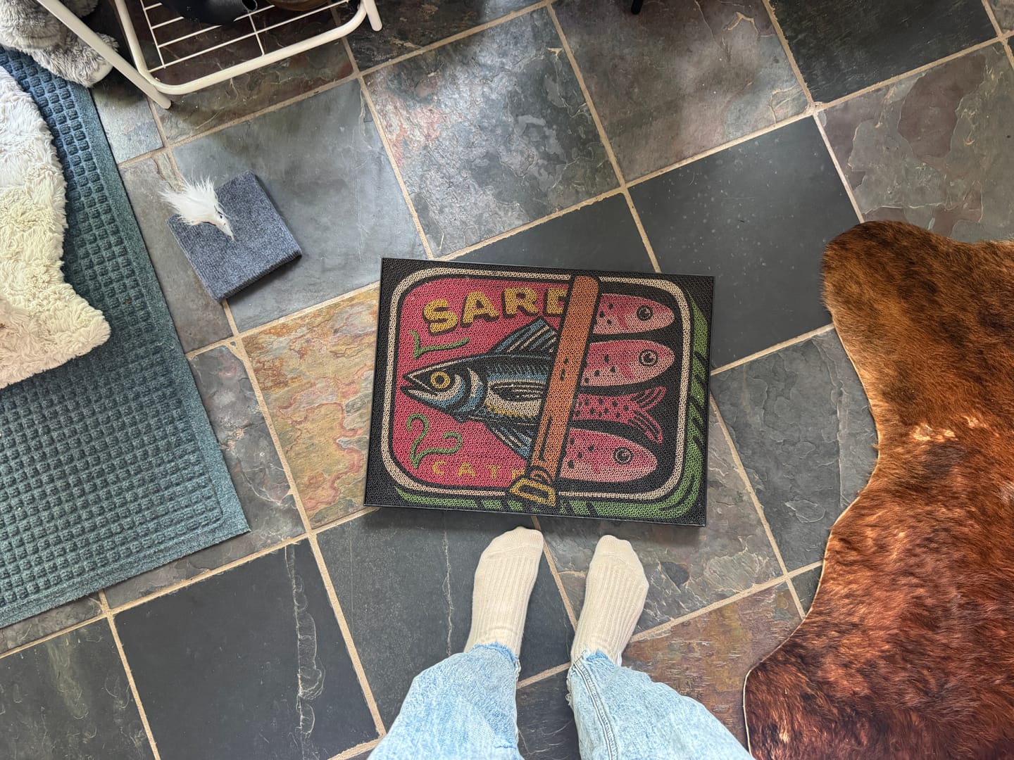 Customer photo review of Sardine Tin - Luxury Cat Scratching Board