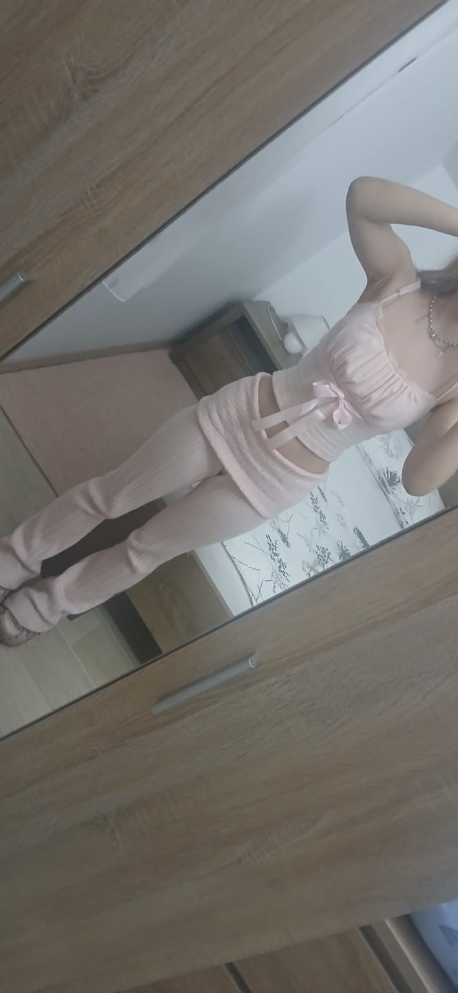 Customer photo review of Colette Cable Knit Fold‑Over Pants