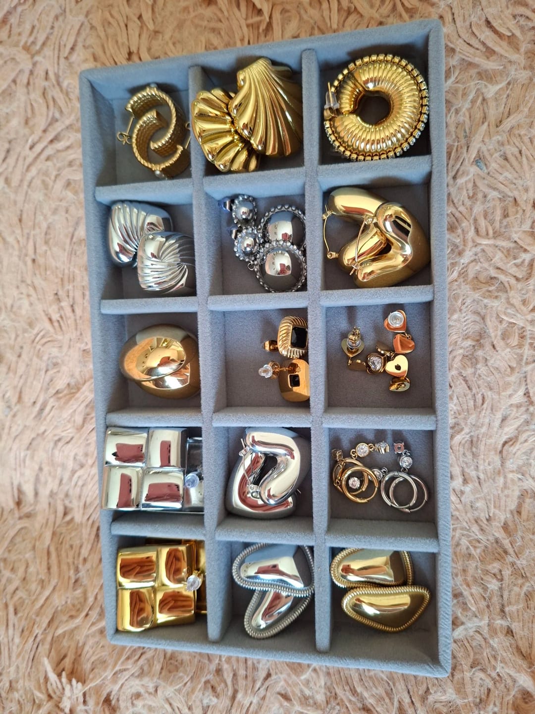 Customer photo review of Luxe Loom Gold Oval Charms