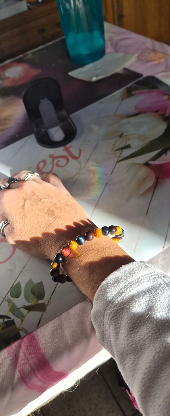 Customer photo review of Bracelet "Oeil Multiple" en Oeil de Tigre, Oeil de Taureau & Oeil de Faucon