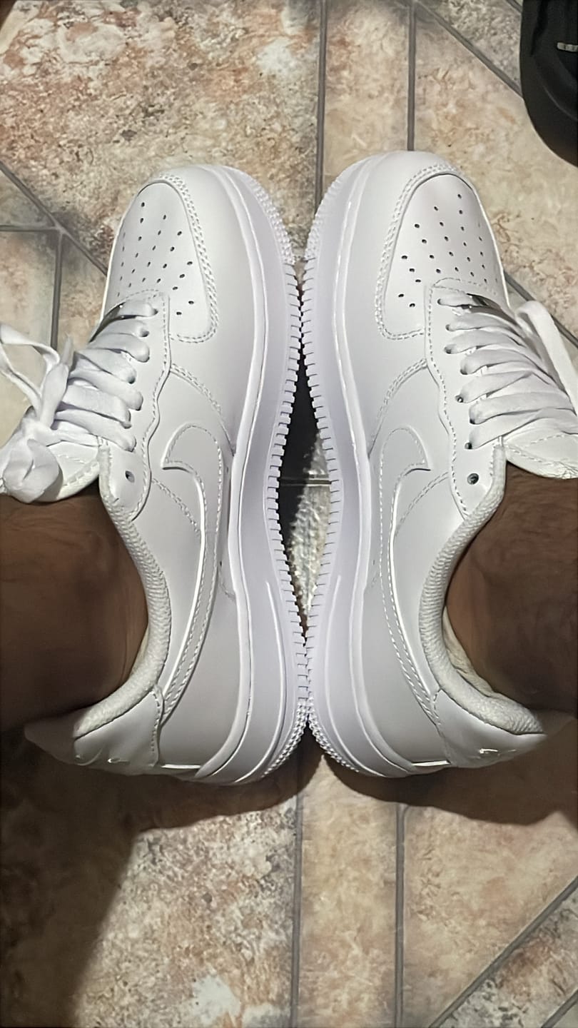 Customer photo review of NIKE AF1 TODO BLANCO - (AAA)