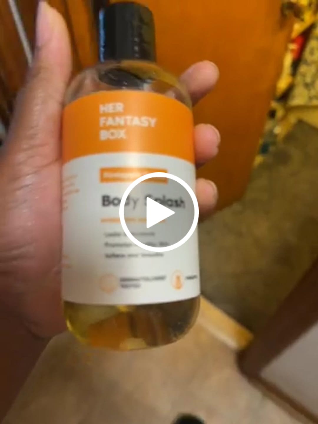 Customer video review of Body Splash - Skin Smoothing Body Oil  (Pineapple Creme)