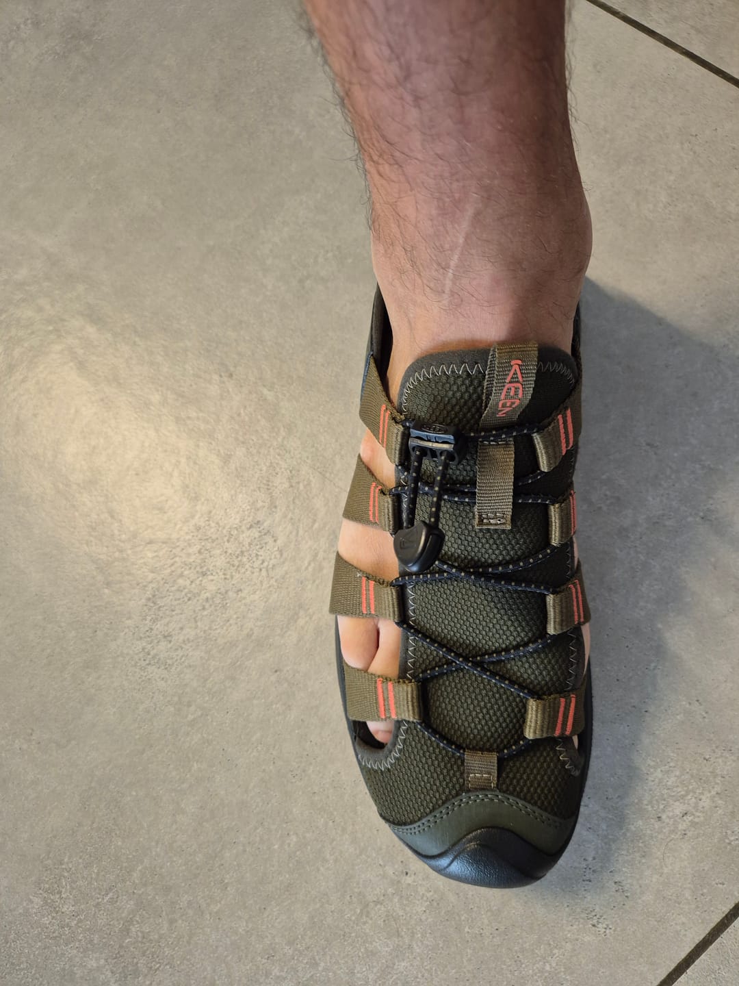 Customer photo review of נעלי KEEN לגברים | Seanik H2 | עודפים
