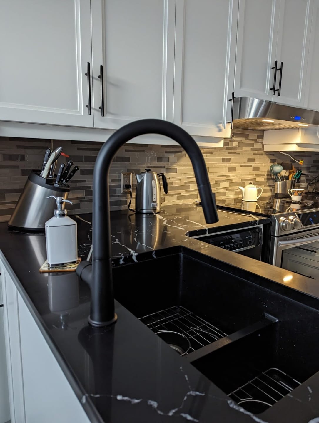 Customer photo review of Lofoten - Touchless Sensor Pull-Down Kitchen Faucet