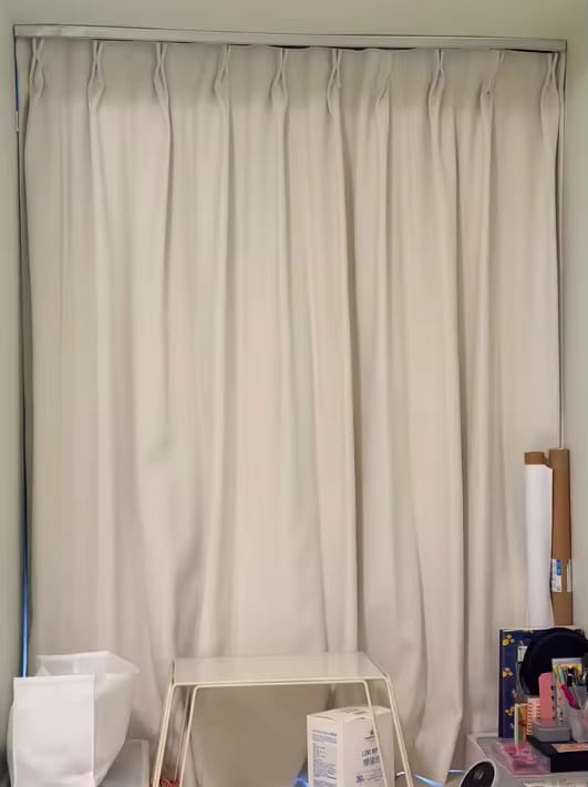 Customer photo review of Cortina Luxuosa 100% Blackout Chenille Branca Sob Medida - Ivoire