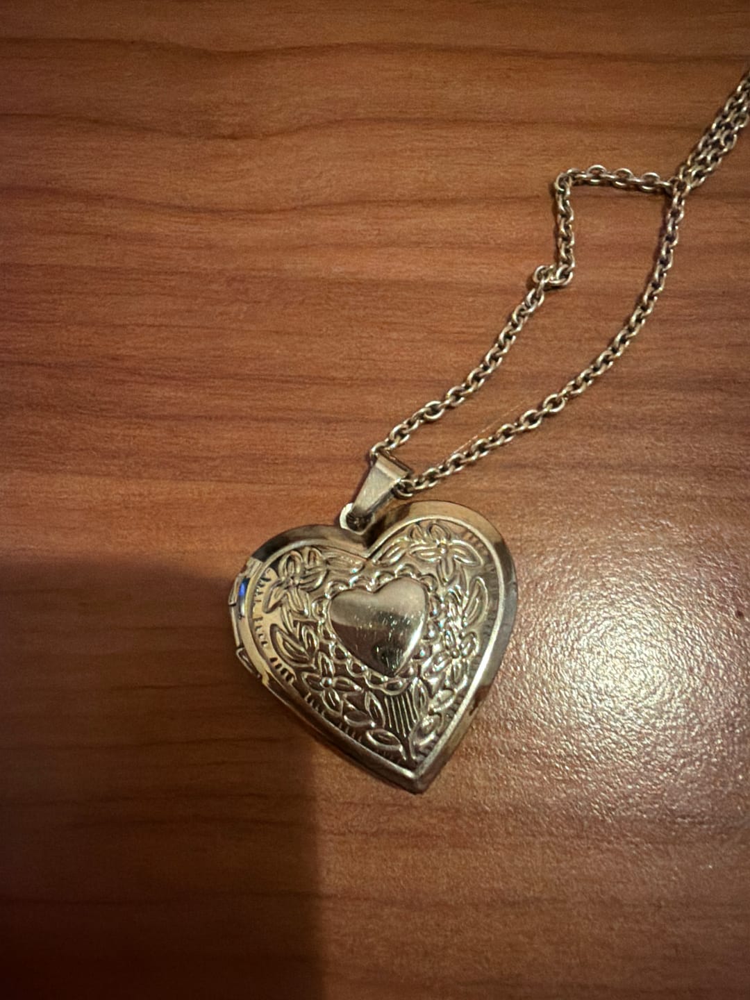Customer photo review of Collana con Foto custodita nel Cuore e Dedica Personalizzata