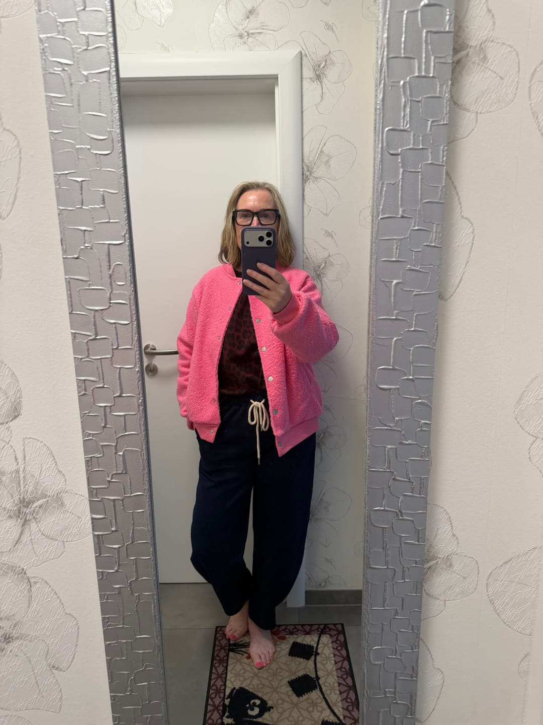 Customer photo review of Bomber Jacke FLUFFY PINK mit Druckknöpfen