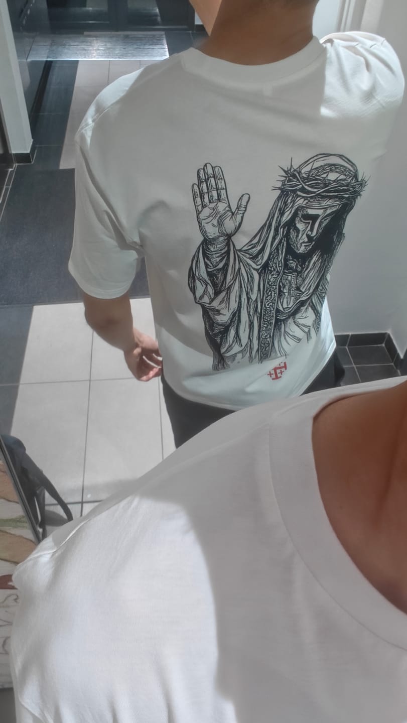 Customer photo review of KING BALDWIN | Premium T-Shirt