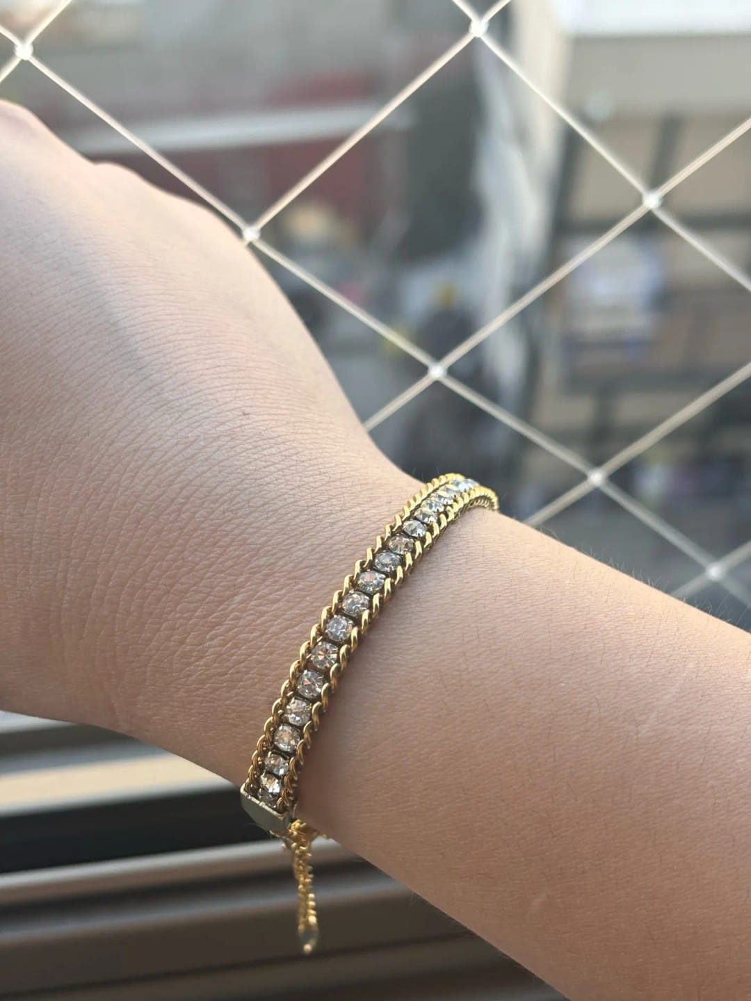 Customer photo review of Aurora Glow Gold Chain