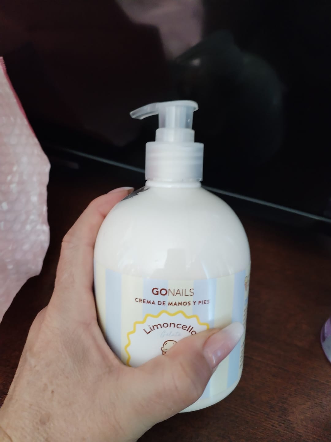 Customer photo review of Crema de Manos y Pies - Limoncello