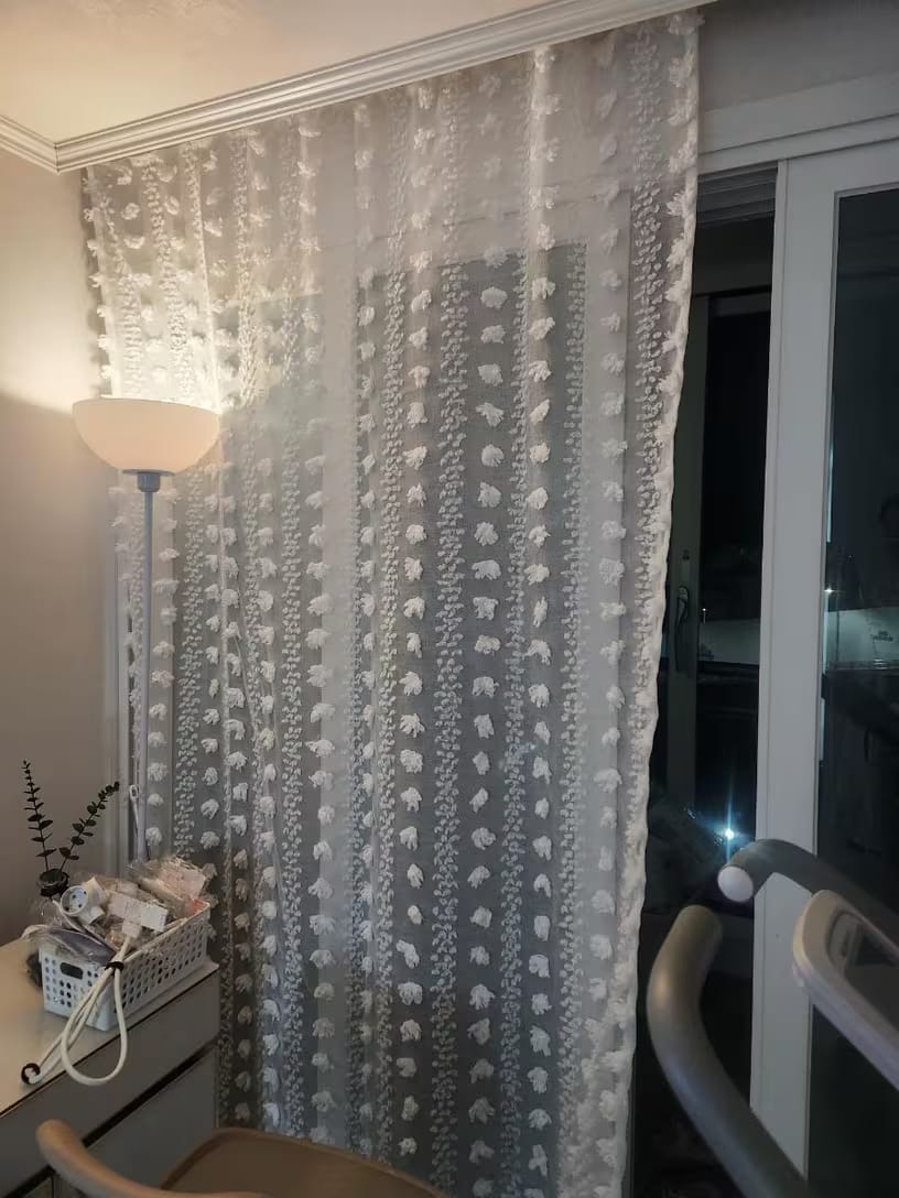 Customer photo review of Cortina Voil de Renda com Pompons Branca Sob Medida - Belle Pompon