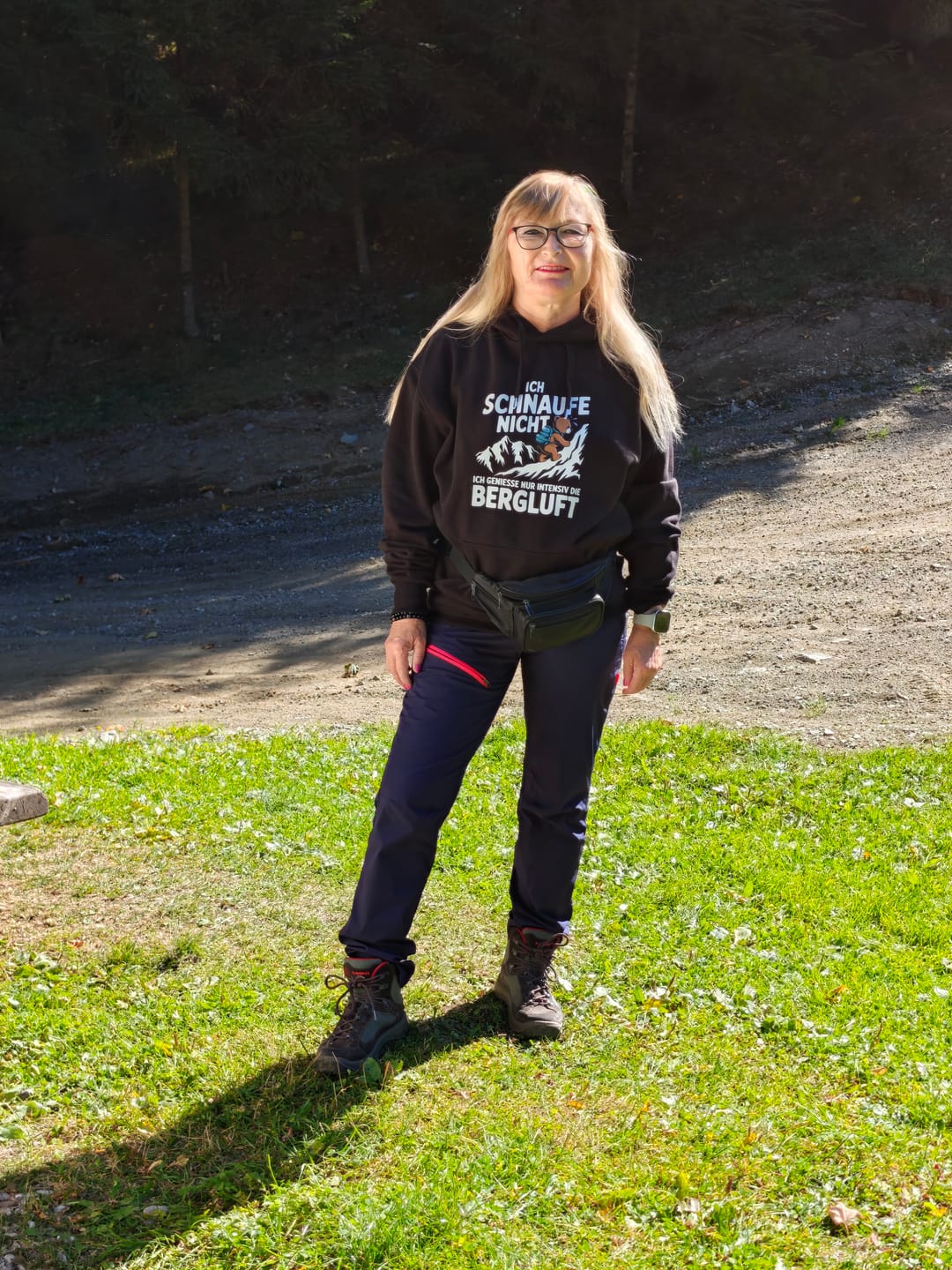 Customer photo review of Bergluft Hoodie