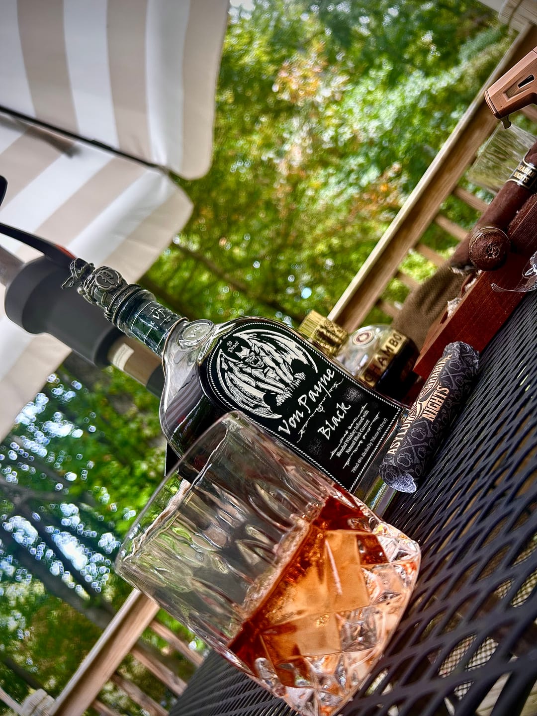 Customer photo review of Von Payne Black