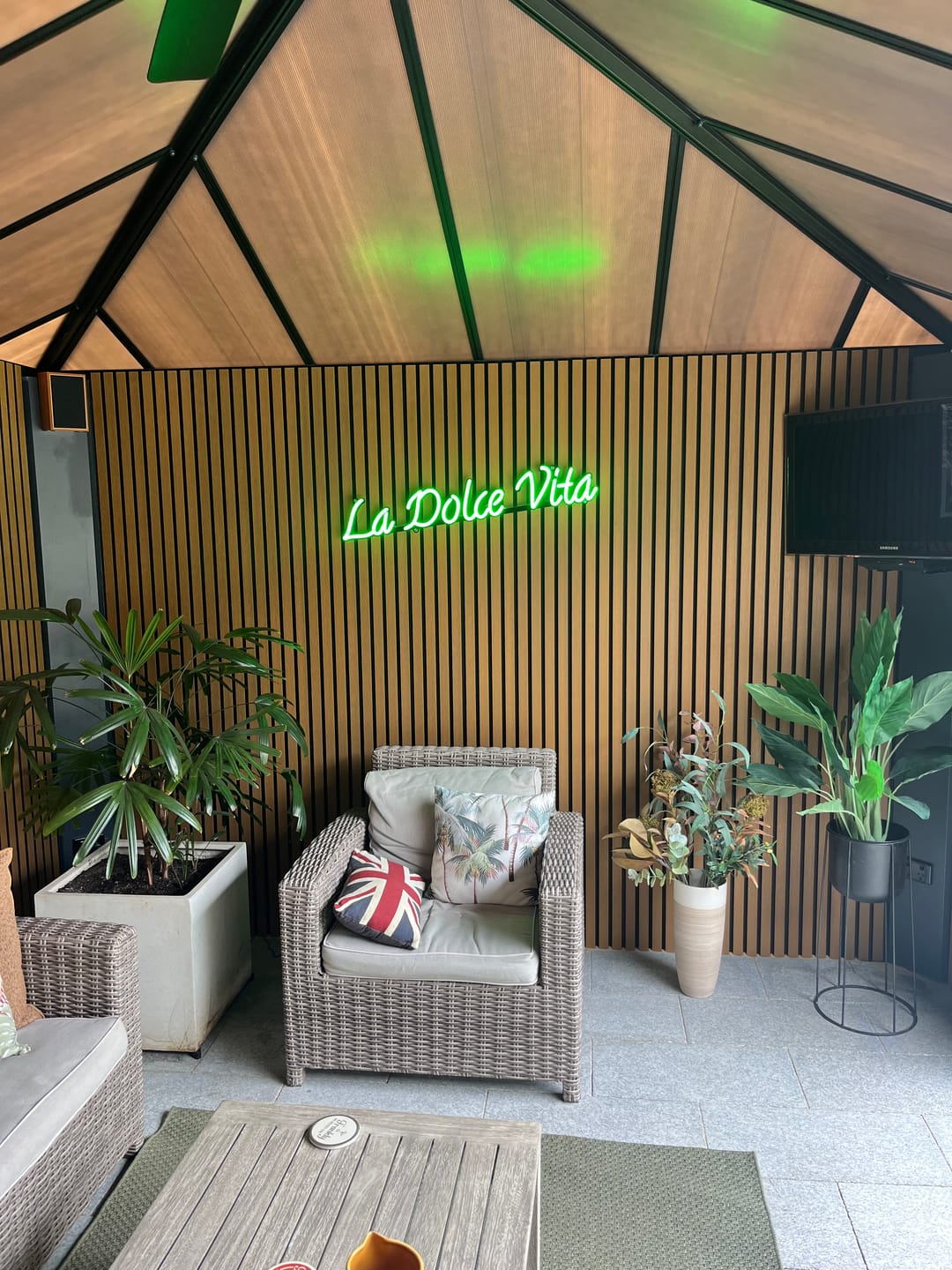 Customer photo review of Custom neon sign La Dolce Vita