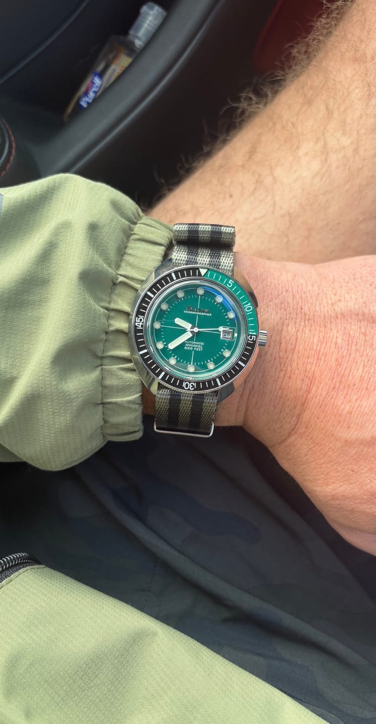 Customer photo review of AlphaShark - Bond Reverso