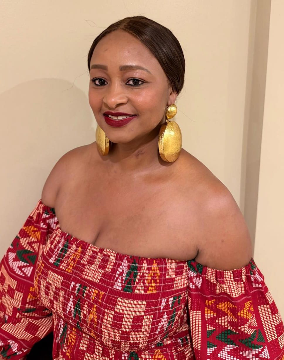 Customer photo review of Zuwena Gilded Glow Earrings