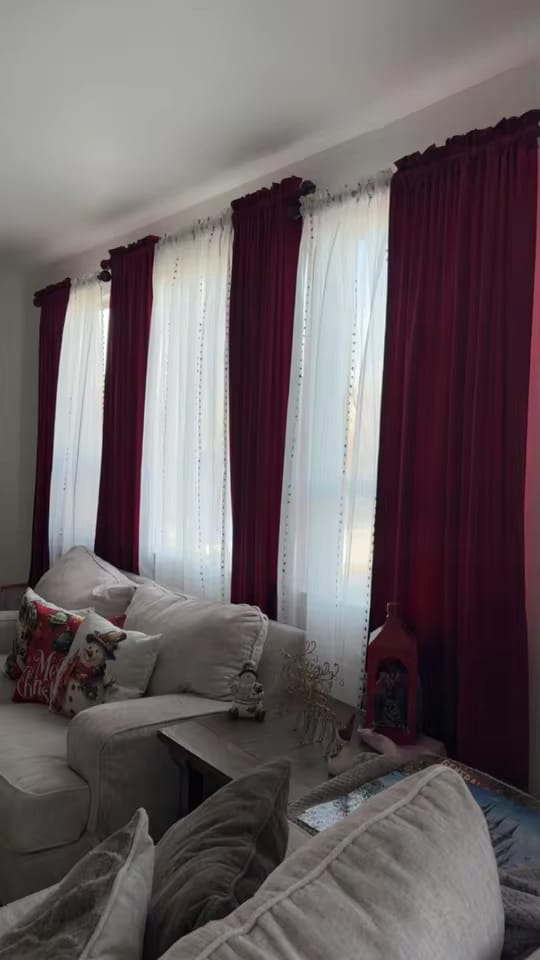 Customer photo review of Cortina Blackout de Veludo Vermelho Elegante Sob Medida - Vionelle