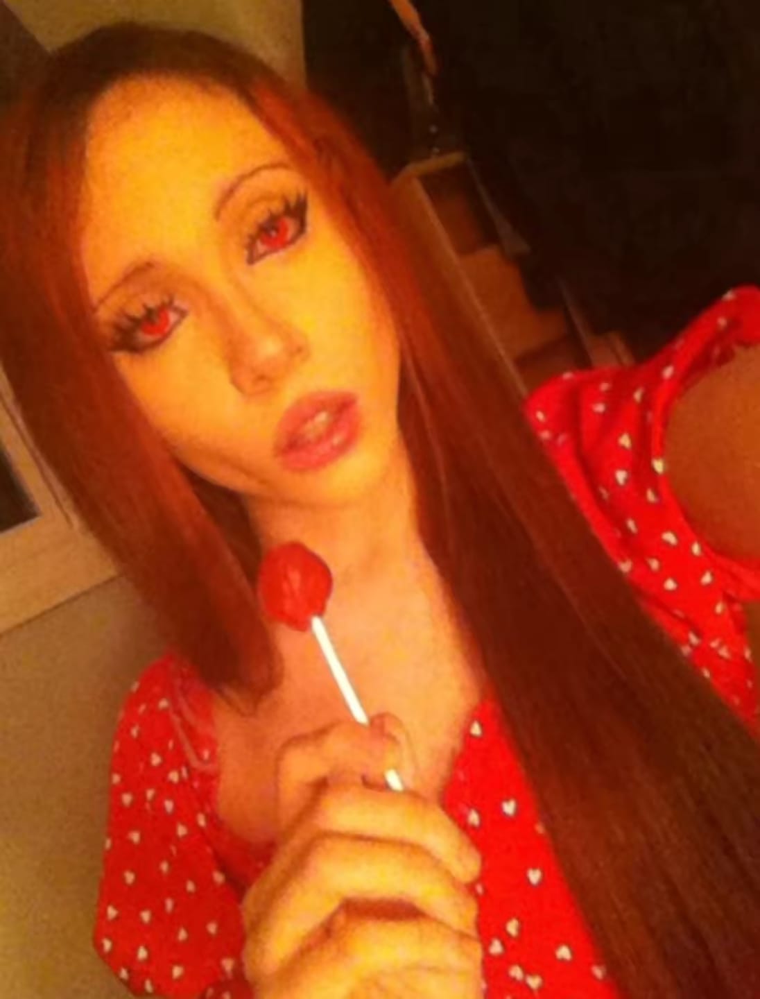 Customer photo review of LIS123 x Eyemoody Pure Red | 6 Months, 2 pcs