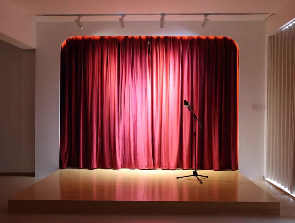 Customer photo review of Cortina Blackout de Veludo Vermelho Elegante Sob Medida - Vionelle