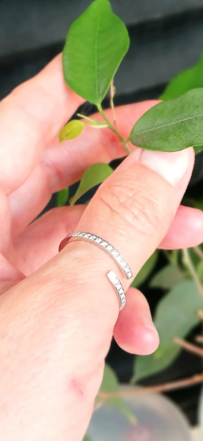 Customer photo review of Lumina Whisper Band