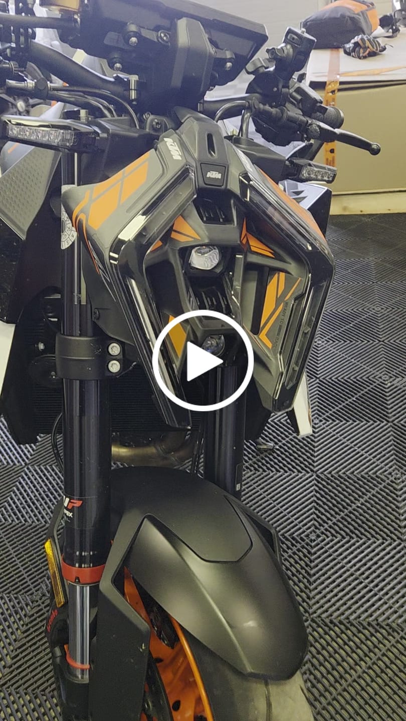 Customer video review of Headlight Graphics "Pulse"- KTM 990 Duke