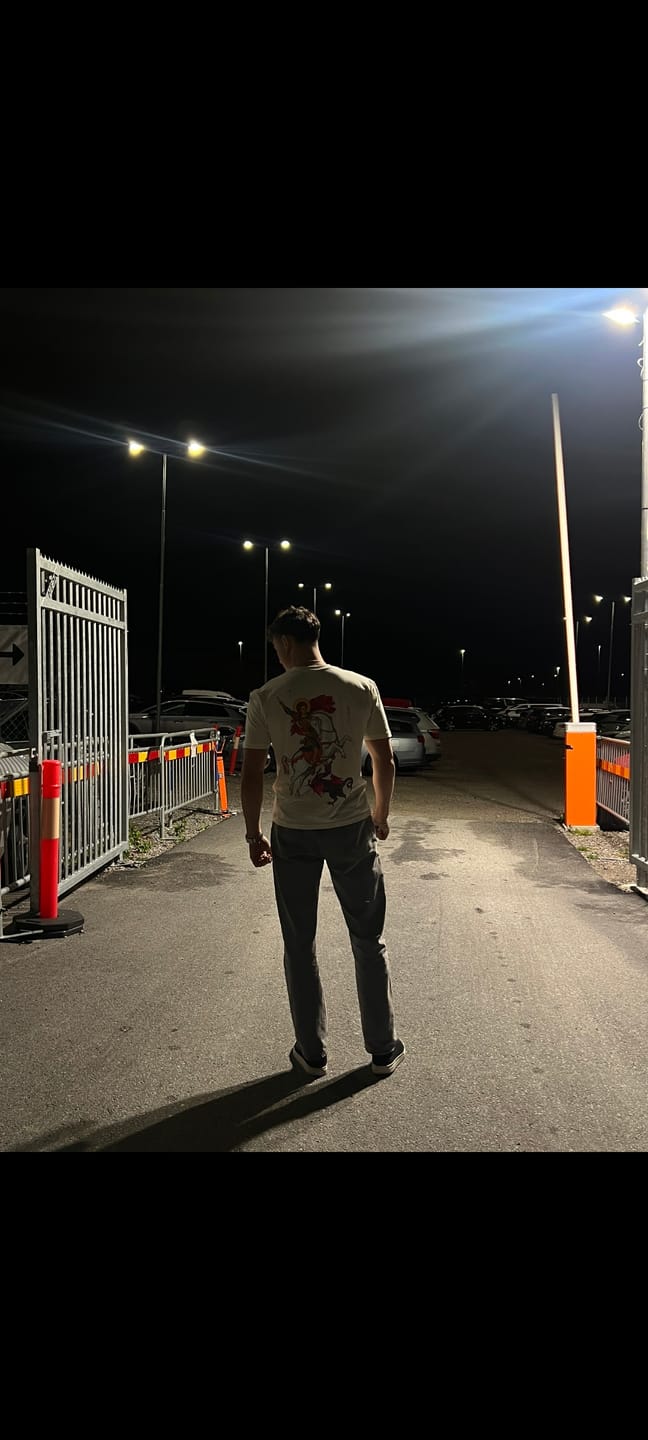 Customer photo review of ST. GEORGE | Premium T-Shirt
