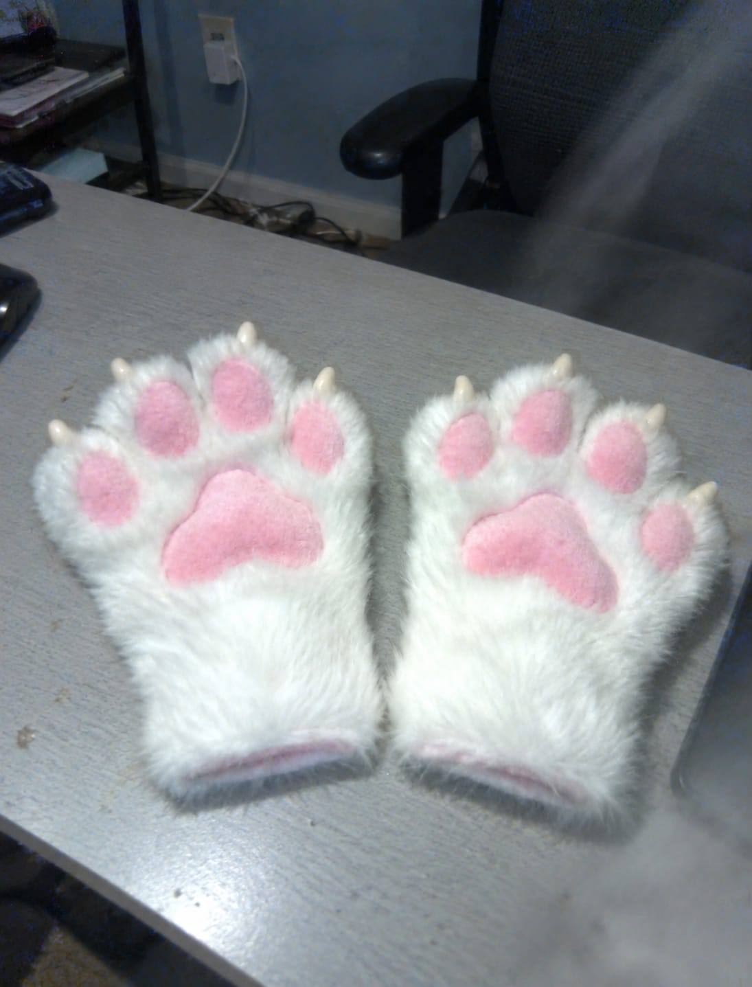 Customer photo review of Cozy Cat Paw Gloves