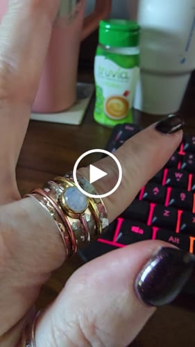 Customer video review of Chunky Spinner Ring with Moonstone Sterling Silver