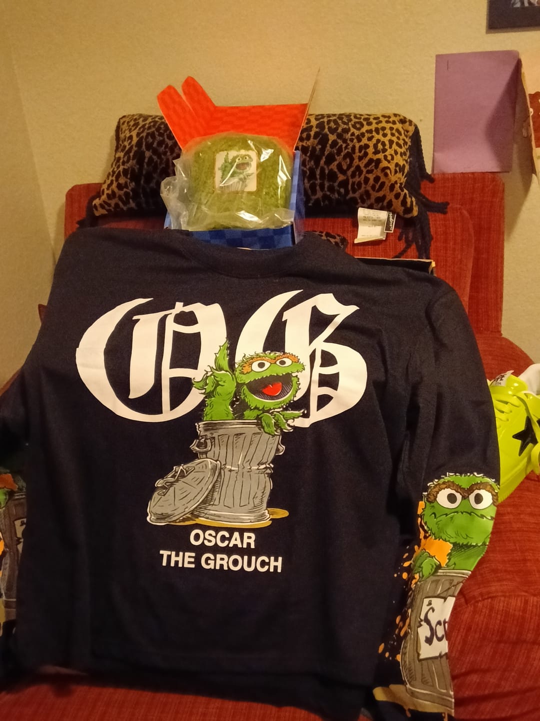 Customer photo review of OVERLORD™ x Sesame Street - Oscar The Grouch