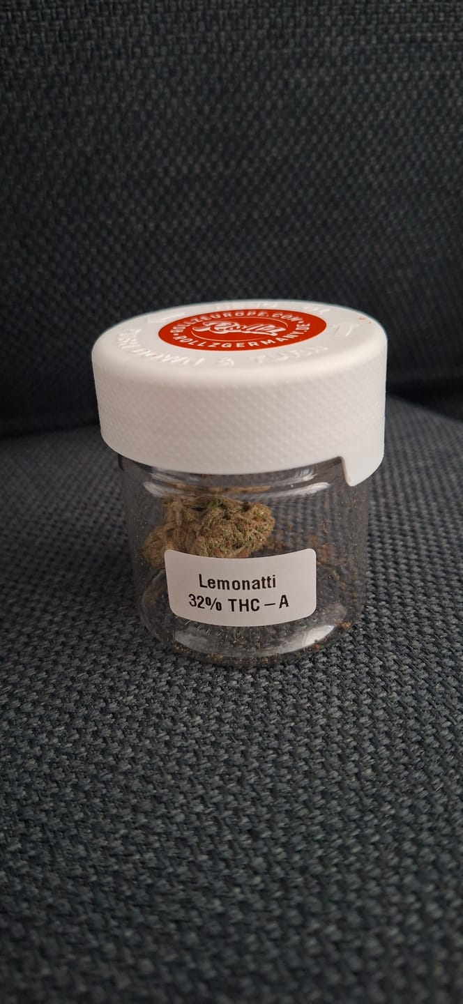 Customer photo review of THC-A 32% Blüten Lemonatti
