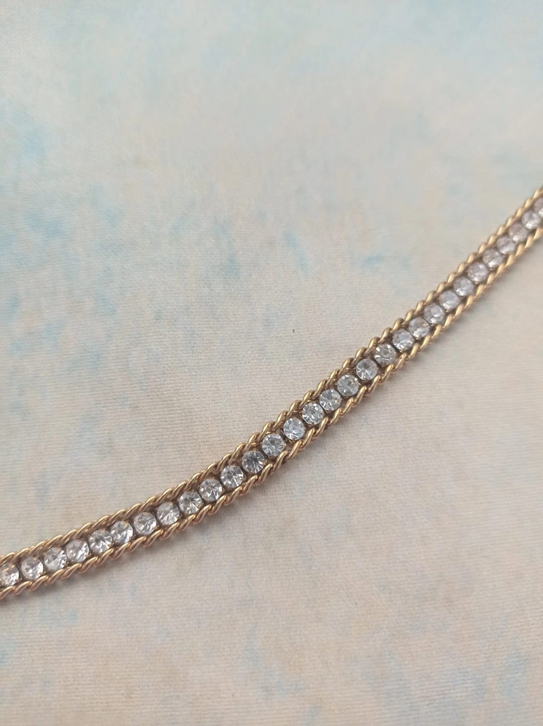 Customer photo review of Aurora Glow Gold Chain