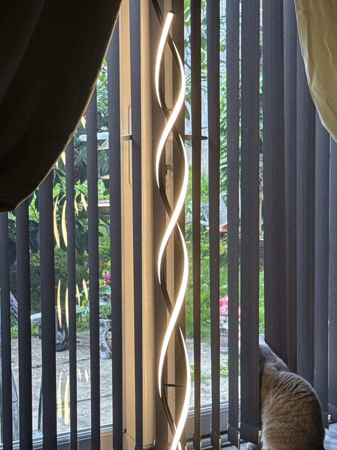 Customer photo review of LED Floor Lamp with Curved Light Strips
