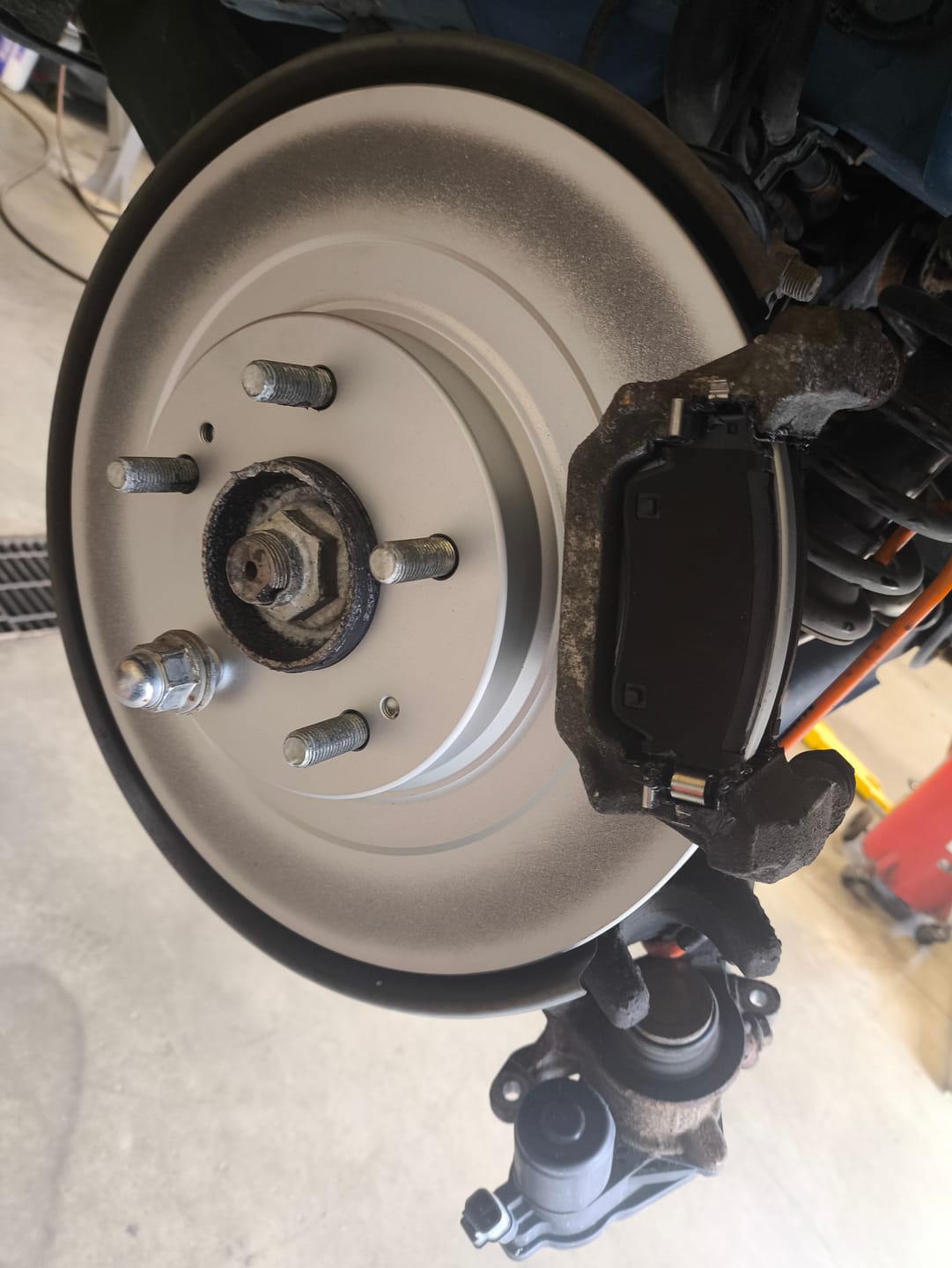 Customer photo review of Front Rear Coated Disc Brake Rotors And Ceramic Pads Kit For Mitsubishi Eclipse Cross KGC-102229
