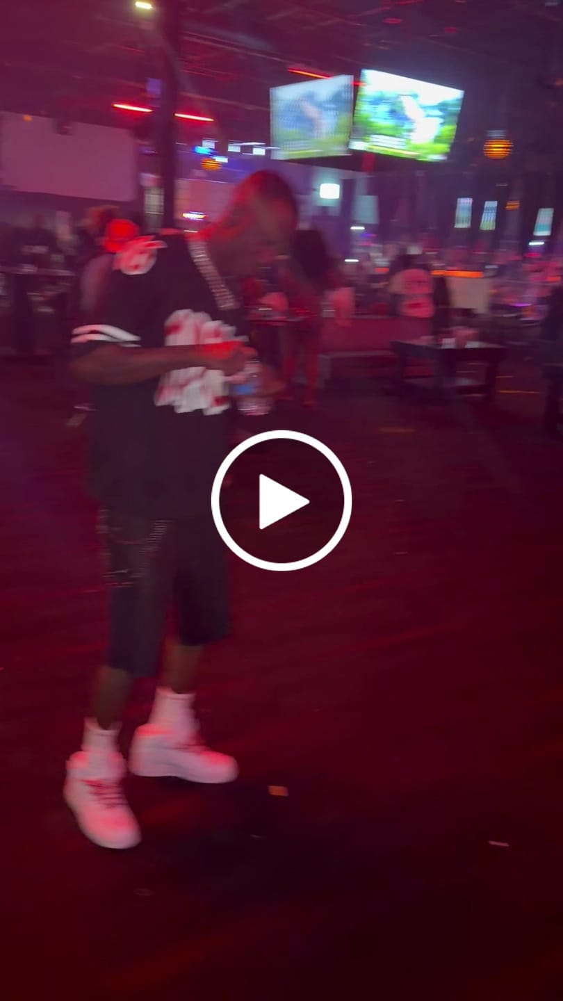 Customer video review of Supreme Reflective Football Jersey Black