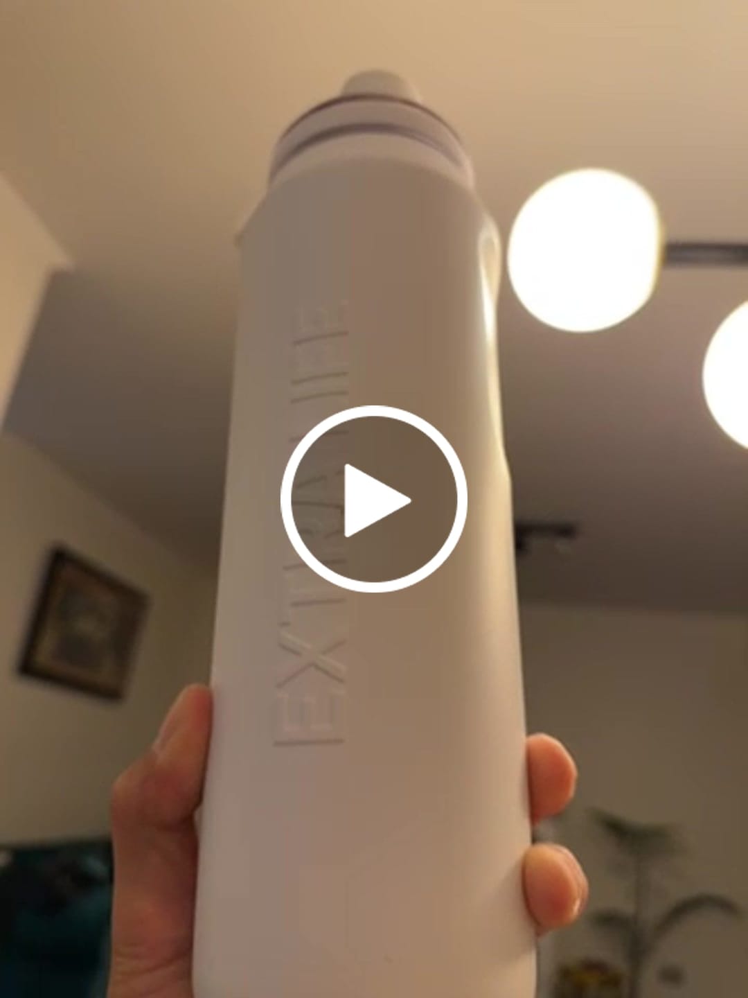 Customer video review of Botella Térmica Acero Inoxidable 750 ml Blanca