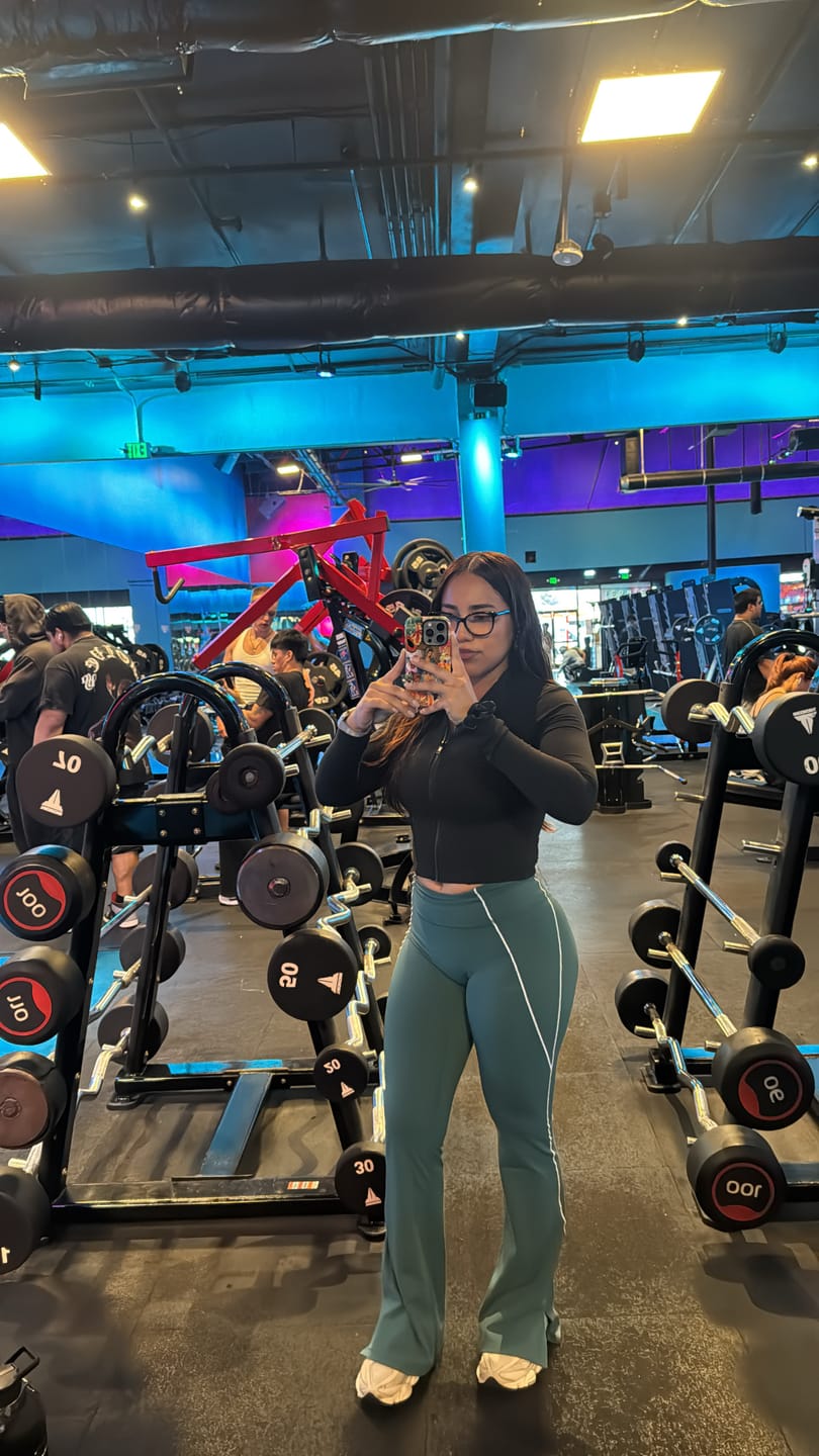 Customer photo review of W2085 - Elevate Flare legging (Short)