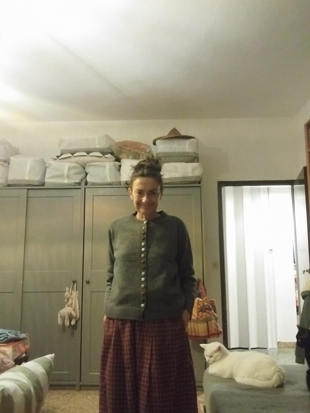 Customer photo review of Plus Size Women Plaid Loose Spring Pocket Elastic Waist Skirt