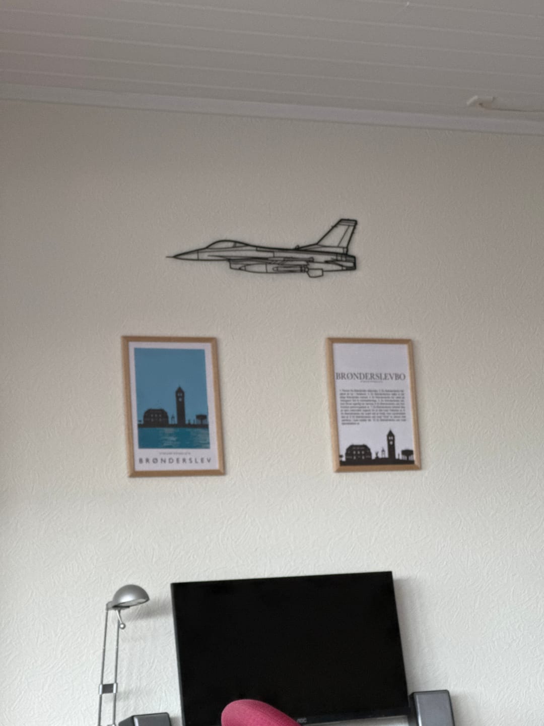 Customer photo review of F-16 Falcon Silhouette Metal Wall Art