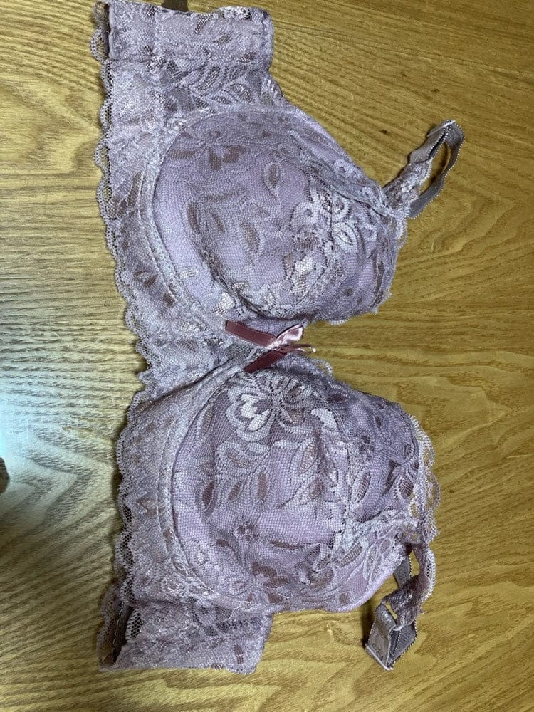 Customer photo review of Full-Coverage Lace Comfort Bra