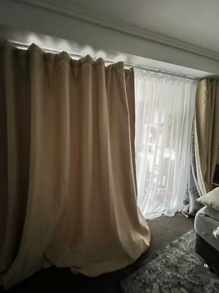 Customer photo review of Cortina Anti Ruído Premium 100% Blackout com Isolante Acústico Bege Sob Medida - Soothe