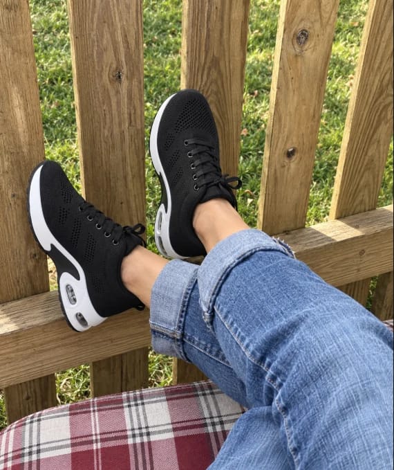 Customer photo review of OrthoShoes™ Pro — Scarpe per turni di 12 ore, progettate per alleviare tutto il giorno il dolore a piedi, ginocchia e schiena