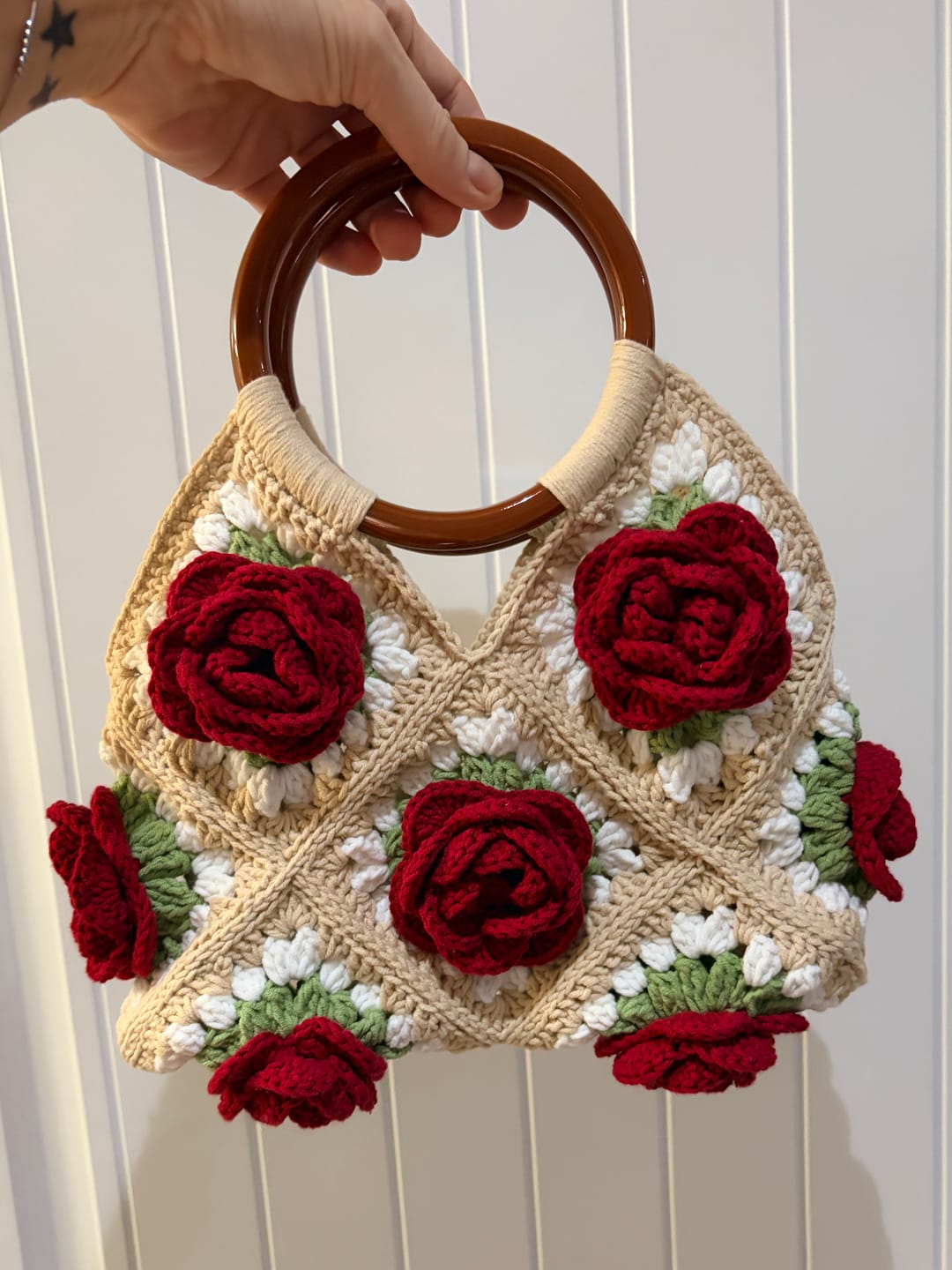 Customer photo review of 1980 Rose Handbag Crochet DIY KIT