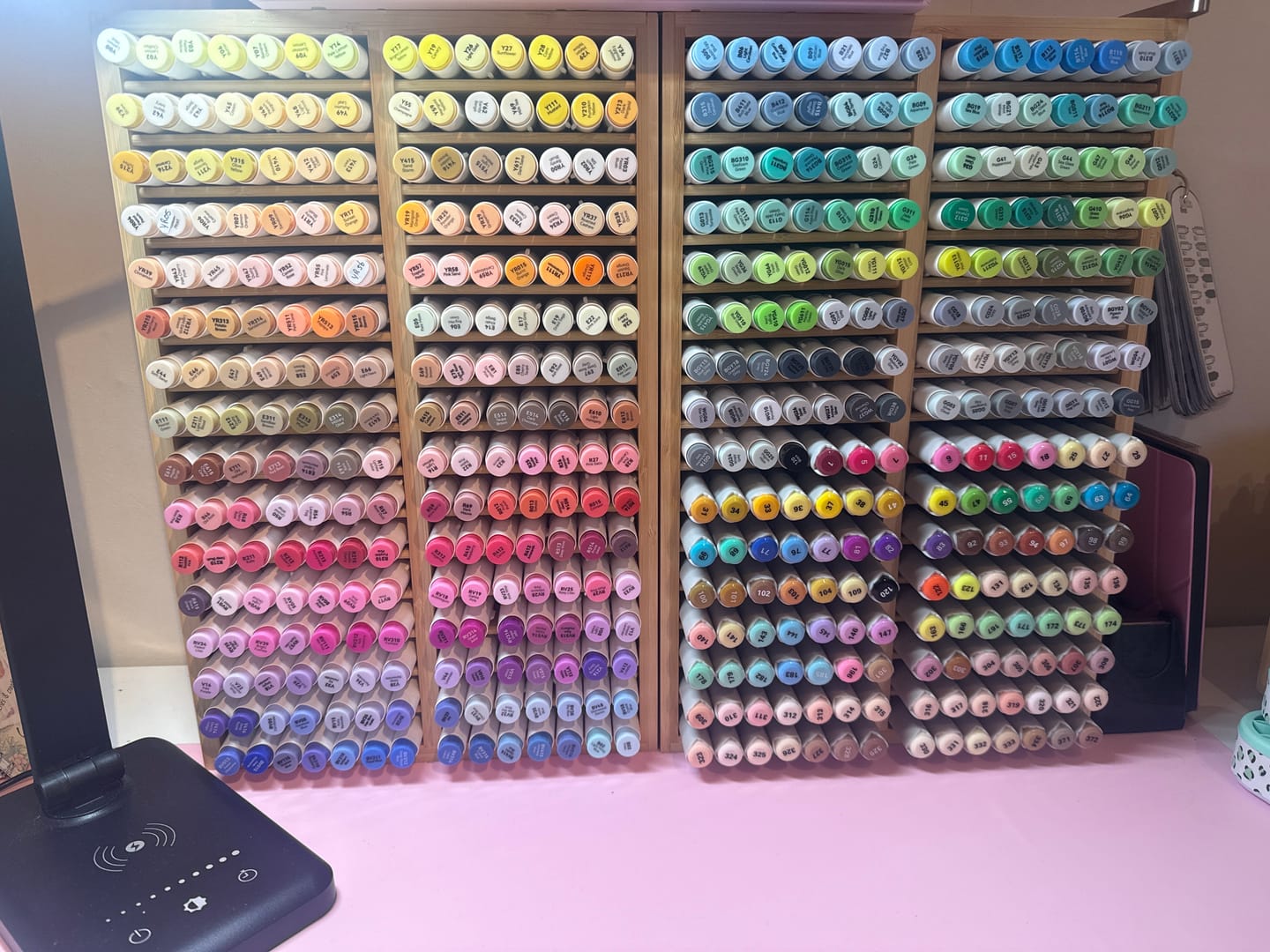 Customer photo review of Ohuhu Bamboo Marker Organizer