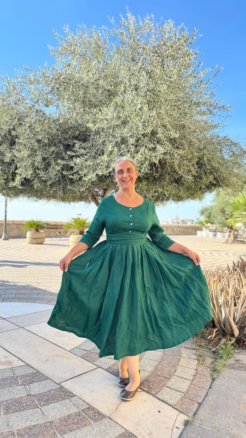 Customer photo review of Emerald Green Linen Midi Dress - Bow Tie Waist Pockets | Xiaolizi 5721