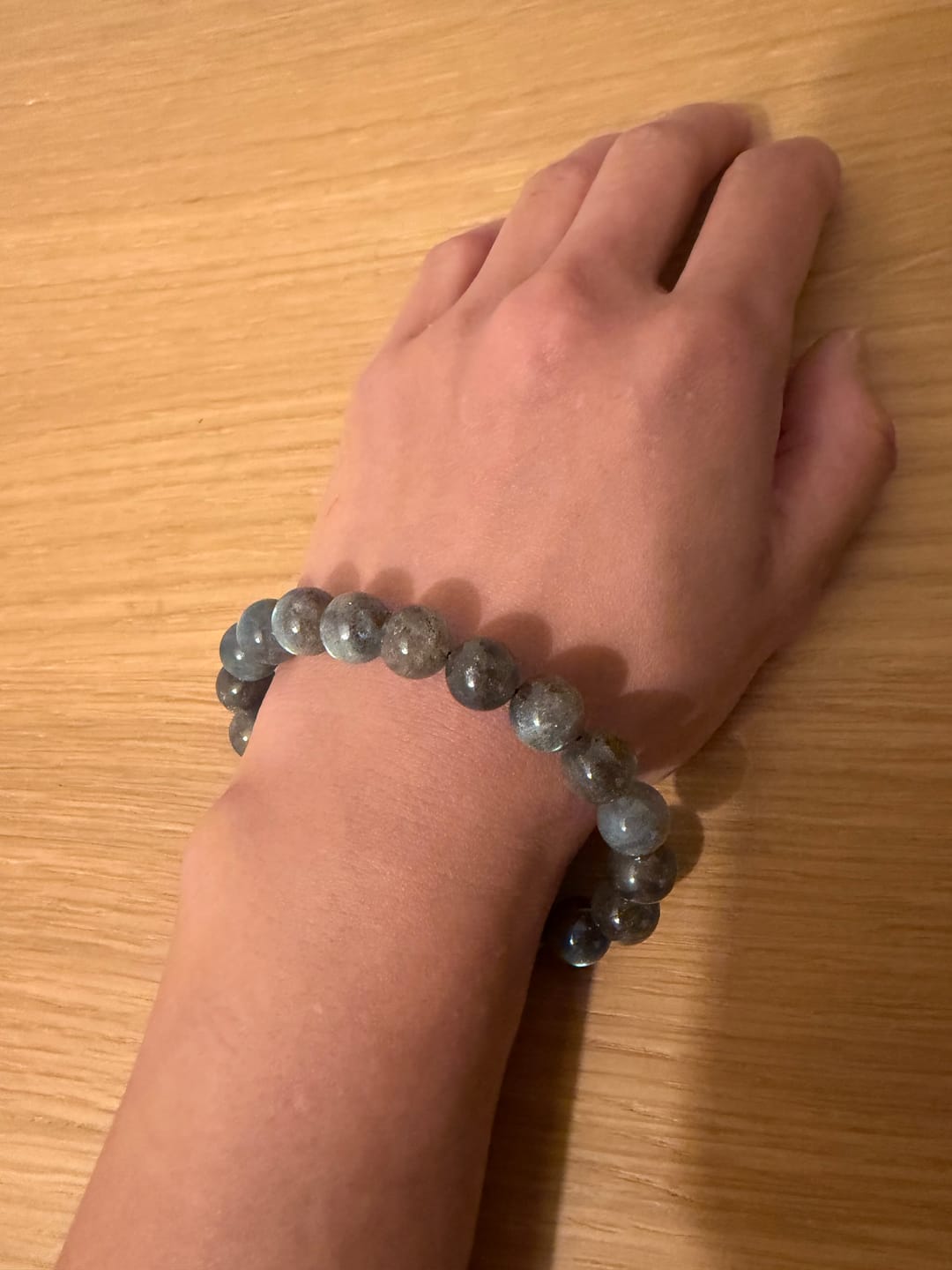 Customer photo review of Bracelet en Labradorite véritable 10mm AAA