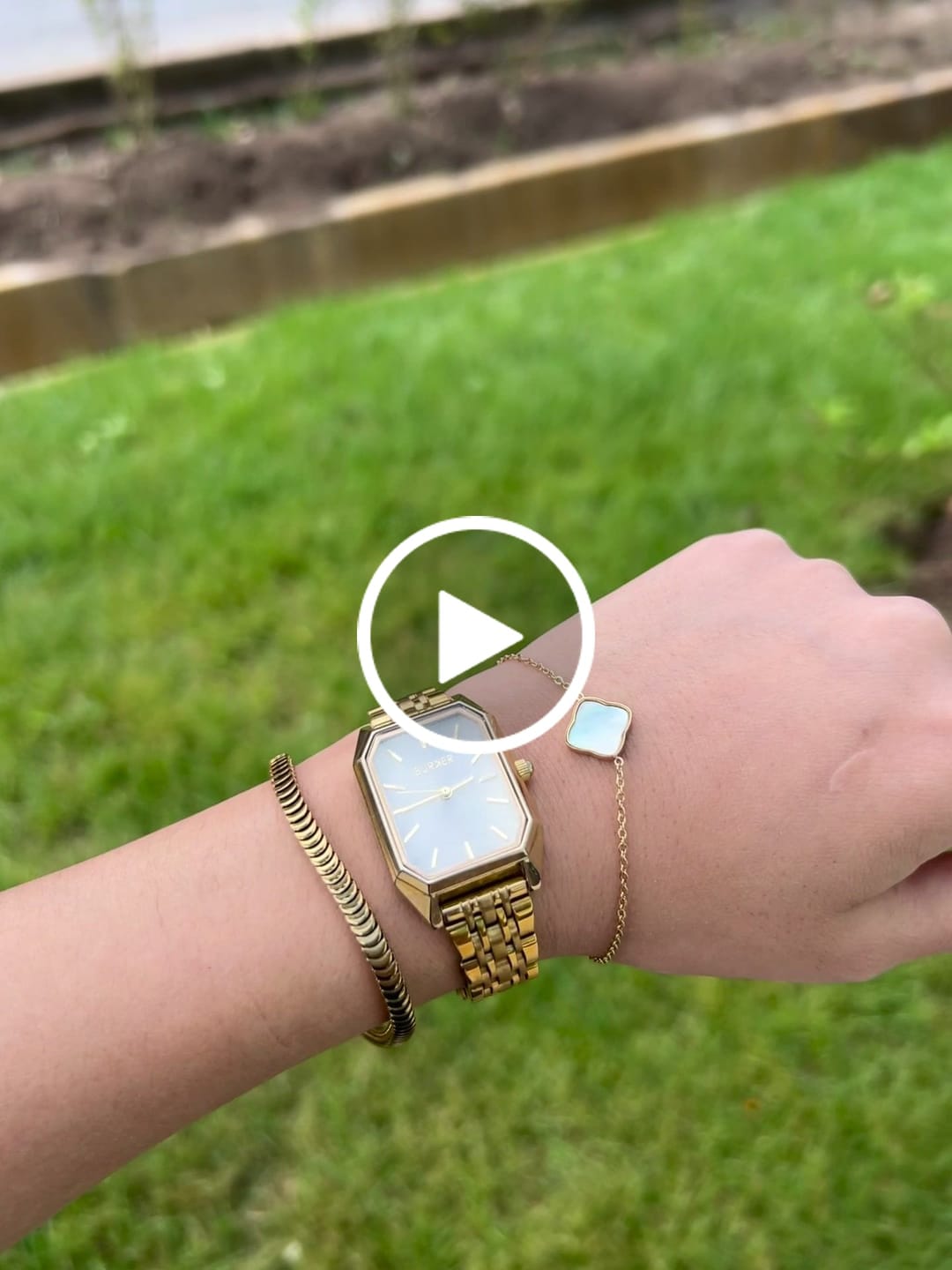 Customer video review of Flora Gold White Bracelet