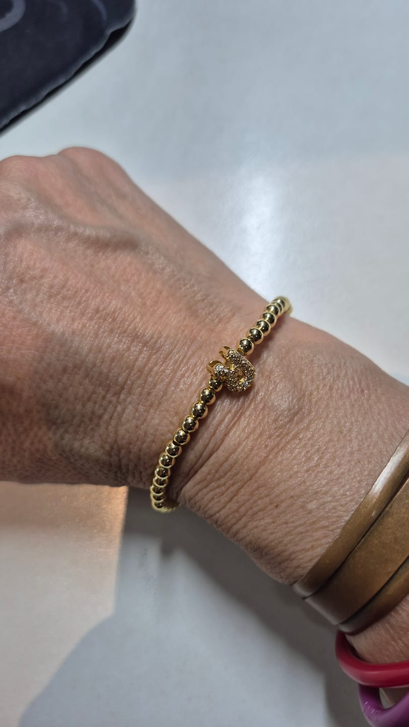 Customer photo review of Pulsera Dorada Con Inicial Mini Bubble Zirconia