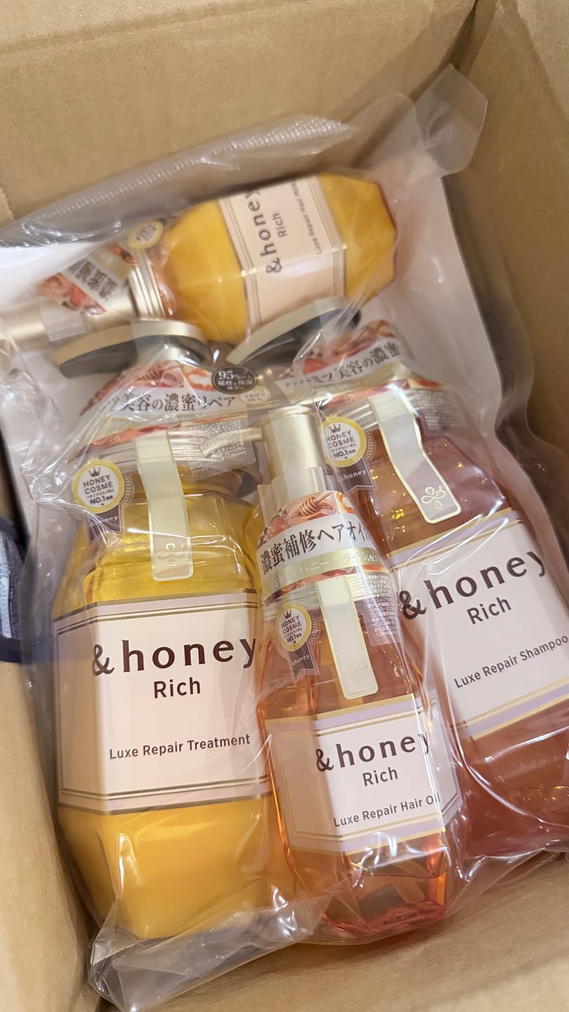 Customer photo review of & Honey Rich Luxe Repair Shampoo 440ml & Treatment 440g Set