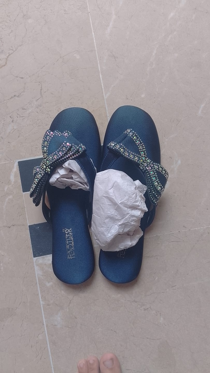 Customer photo review of TRIO RIBBON KNOT FLAT